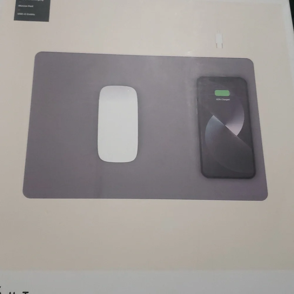 Pout Hands 3 Wireless Charging Mouse Pad Dust Gray